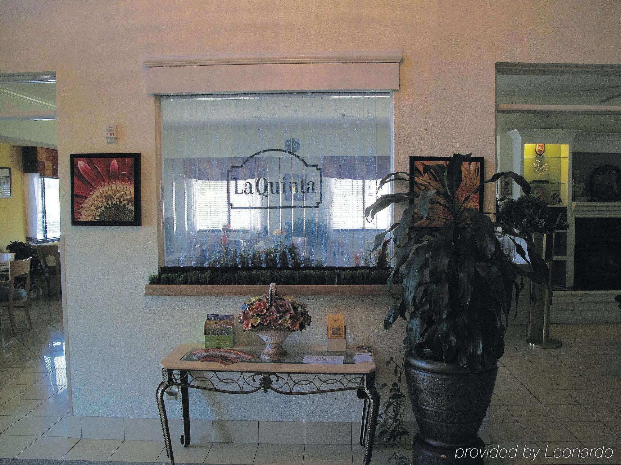 La Quinta By Wyndham Elizabethtown Hotel Interior photo