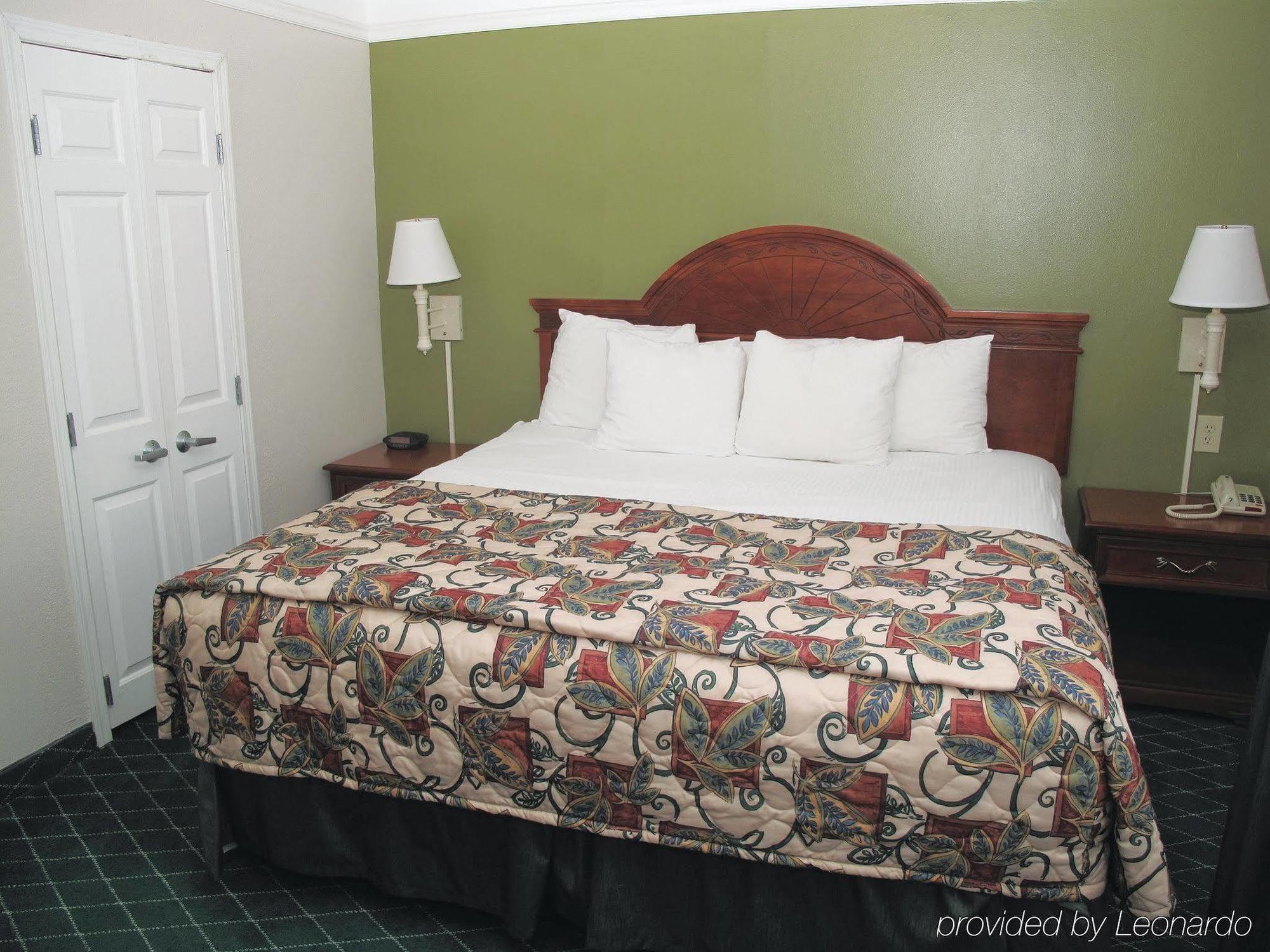 La Quinta By Wyndham Elizabethtown Hotel Exterior photo